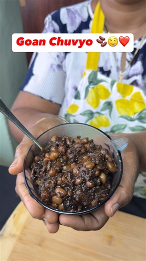 Maria Cooks on Instagram: "Chuvyo or Goan sweet beans 🫘🤤 . This is Goa’s traditional tea time snack consisting of boiled beans, coconut and black jaggery. . This snack is very tasty and nutritious please make this for your kids and family and let them experience traditional goan food. . Here is Aunty maria showing you how it is done, Follow along to recreate this recipe, happy cooking everyone enjoy ❤️ . Ingredients 1. Snake beans (chuvyo) 2. Black jaggery 3. Coconut 4. Salt to taste . Method