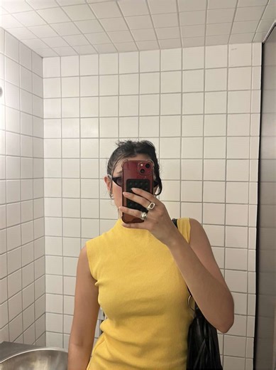 Este vestido es mi última creación lo amo💛 #vestido #dress #yellowdress #yellow #diseñodemoda