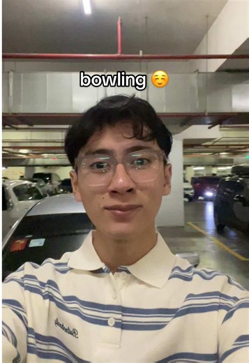 vlog 2: play bowling with me ☺️ #vlog #niche #relatable #bowling #centralcee