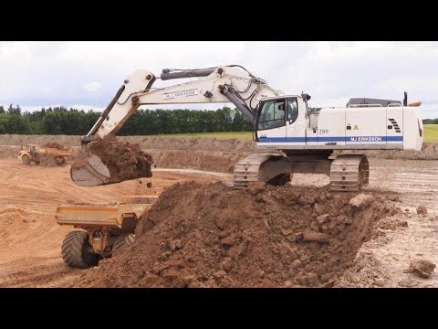 The Big White Liebherr R970 SME Loading Volvo And Liebherr Dumpers