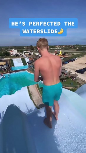 This guy knows how to ride a waterslide to it’s fullest 💧(paul_pinget/IG) #waterslide #jump #flips #foryou #foryoupage