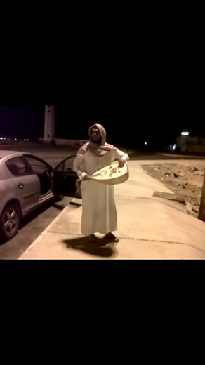 ‎دارك ويب العرب‎ on Instagram‎: "كسر عود احد الاخوة التائبين . المقطع بتاريخ 23 أكتوبر 2013 18 ذو الحجة 1434 #دارك_ويب_العرب"‎