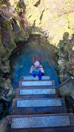 Hi 💙 #sinkhole #karstwindow #mermaid #springs #magic