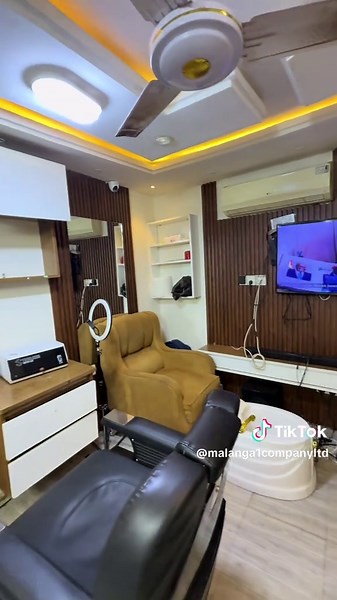 Fresh Built Babering Shop With Spa,Pedicure and Facials Services Machines For Sale in Tamale directly opposite the Aliu Mahama Sports stadium Plot and Store all included 120,000ghs (1.2 billion) Pls call 0534007070 #fyp #foryoupage #tamaletiktokersofficial🇬🇭