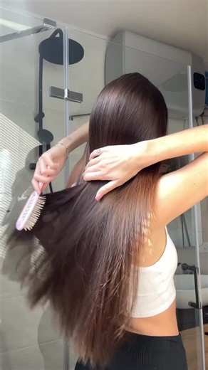 Anna Volcho on Instagram: "This result comes only from the right at-home care and a consistent routine 💌✨ No magic, no salon dependence, just daily habits done the right way. I’ve broken down my exact system step by step in my guide, so you don’t have to guess or experiment on your own. 💌 Comment “GUIDE” or DM me and I’ll send you the link YOU MUST BE FOLLOWING ME TO RECEIVE THE LINK #hair #hairtok #hairloss #hairjourney"