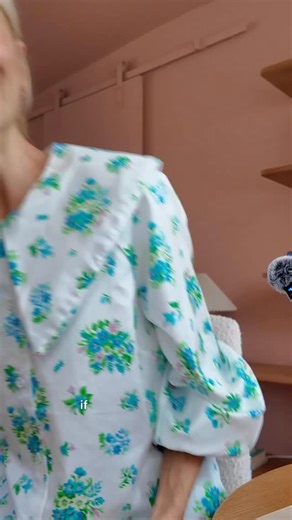 Soph | Gen Z Career Coach on Instagram: "soundbite examples in the caption 👇🏼 DRUMBEAT / REGULAR: 1️⃣ The "Quick Win + Impact" "Quick win: [thing] is done. It means [impact] for our customers/ team/ goal. - Example: Quick win: Dashboard refresh is done. It means less admin (and headaches) for our team b/c Sales can pull their own reports now. It’s huge.“ - - - 2️⃣ The "Learning Share" "Wrapped up [thing] this week. Learning: [insight]. My recommendation is [actionable change + what I’m doing a