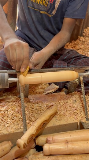 Amazing Craftsmanship of Making a Wooden Pestle from a Piece of Wood 🪵🔨✨#viral #foryou #satisfying