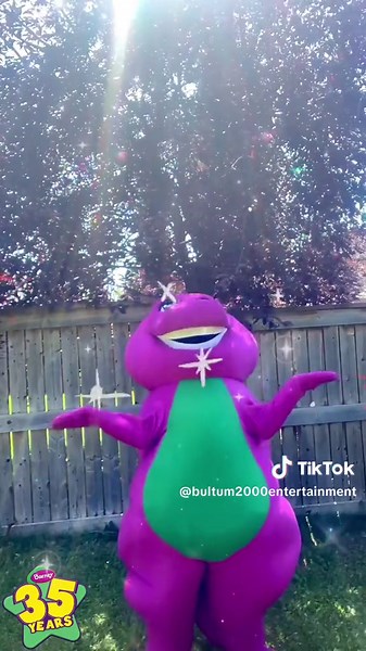 Barney remains our forever imaginary BFF! 🌈🎉 #barneythedinosaur #birthday #anniversary #35years #nostalgia #kids #favsong #classic #specialmoments #friends #family #togetherness #happybirthdaybarney #celebration #iloveyou #imagine #playtime #fun #sing #summer #duet #love #pbskids #90skids #2000skids #fyp