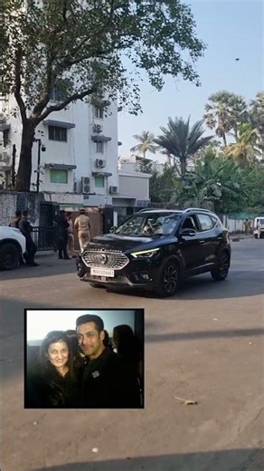 Galaxy Appartment, Bandra under tight security, BARRICADES to celebrate Salman Khan 60th Birthday