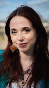 Model Strangers on Reels