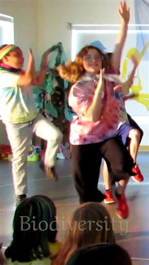 “In this… you gave me a chance to do what I love.” 🌿🦈☃️ In this 4th grade classroom project, students explored biomes and biodiversity by co-creating a song—writing lyrics, choreographing movements, and performing together with joy and creativity. From shark fins in the ocean to soup bowls in the tundra, this performance blends scientific learning with rhythm, humor, and student voice. This moment reflects the Creative Versatility, Practical Agility, and Integration Resource of our Codes in Co