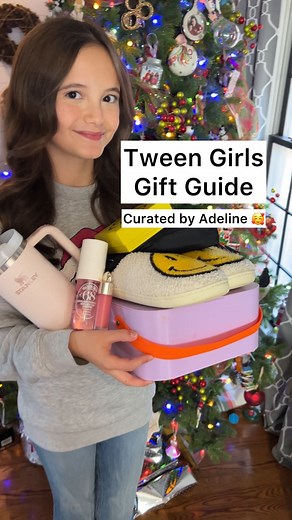 Jessica N. Turner on Instagram: "🎁TWEEN GIRLS GIFT GUIDE 🎁 This is the best tween gift guide on the internet because my trendy tween Adeline curated it entirely herself. She picked 25 ideas that the tween girl in your life is guaranteed to want and love. It includes beauty, fashion, jewelry, music and more. Leave a comment with the word “link” to have the post sent right to your DMs. #giftideas #tweengirls #christmasgiftideas"