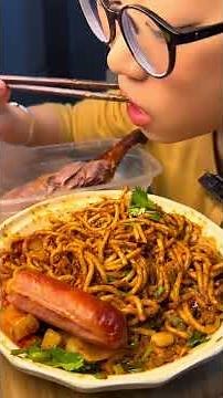 Mukbang ASMR with Yummi: Super Spicy Noodles, Aromatic Peking Duck & Juicy Chinese Sausage!