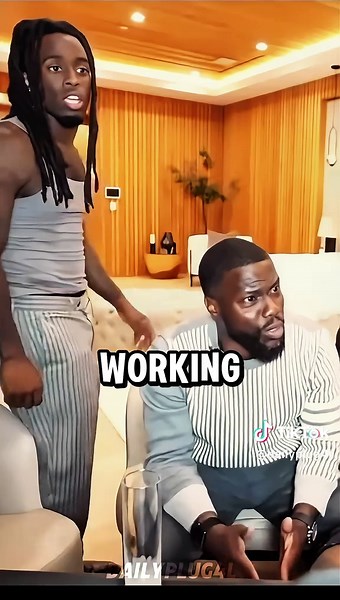 Kevin Hart noticed Kai Cenat only trains shoulders 😂 #kaicenat #mafiathon3 #kevinhart #druski