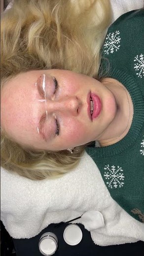 Brow lamination + farve + retning af bryn