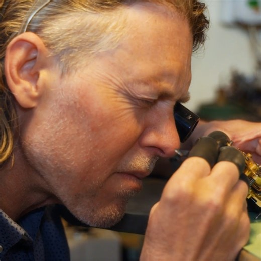 22K views · 248 reactions | Can they bring this WWII RAF cockpit clock back to life? ⏱️ #SalvageHuntersTheRestorers | Love History | Facebook