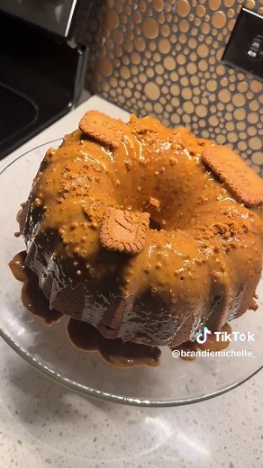 Biscoff Pound Cake Recipe - A Southern Delight