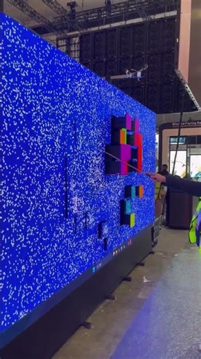 Interactive Kinetic Screen | Motion-Driven Immersive Display Technology