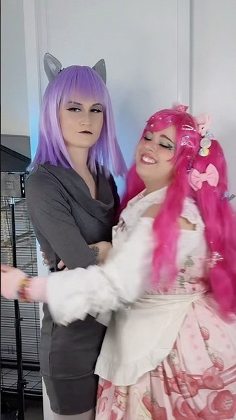 Here are the two sisters Maud Pie and Pinkie Pie cosplay 🩷 #mlp #cosplay #mylittlepony #pinkiepie