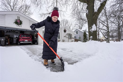 Michigan snowfall reports. How much has fallen as weekend storm brews
