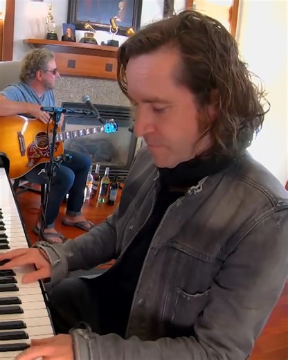 Incredible performance of "Drops of Jupiter" by Train's Pat Monahan and Sammy Hagar. | AXS TV