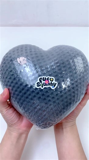 ASMR DIG A MYSTERY FUFUSQUISHY HEART KIT!! | ASMR