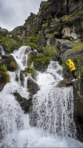 My new favourite Queenstown Hike 😍 To get to this final waterfall and viewpoint you must cross the bridge at the first waterfall and continue along the water pipe board walk until you reach the second. Don’t follow the route sign which takes you on a much longer trek to the top of the mountain ☺️ 📍Lower Wye Creek to the Wye Creek Helipad lookout #queenstown #nzmustdo #nzhiking | Little Kiwi Travels