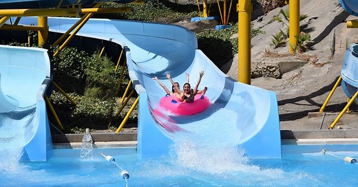 Atracciones y Toboganes Acuáticos en Málaga | AquaMijas
