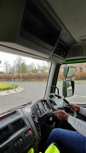 Smooth through the roundabout in Houghton Regis when prepping for class2 HGV test #hgvtraining