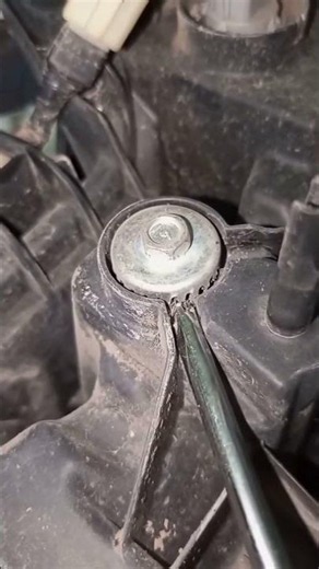 Did You Know You Can Adjust Headlights With Just A Screwdriver? 😮🔦