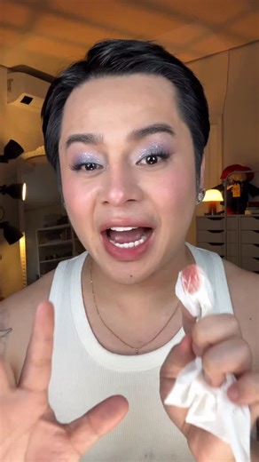 Teree Daisuke on Instagram: "Ginagawa mo din ba ‘to? 💋💄✨"