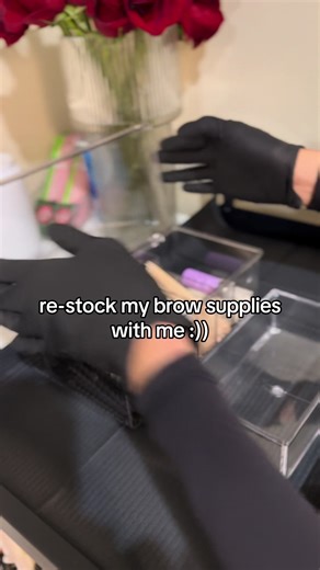 honestly one of my favourite things to do🤍 #asmr #brows #laminationbrows #hybriddyebrows #browmapping