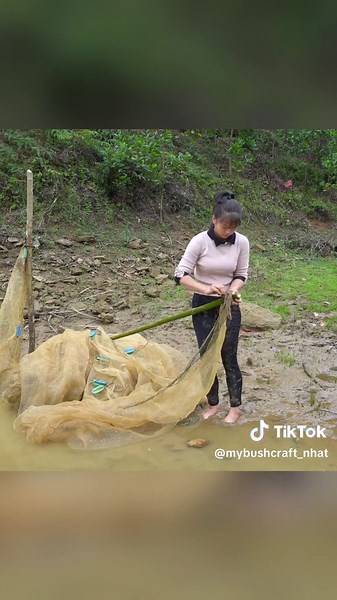 Harvest fish #mybushcraft #farm #farmlife #offgrid #offgridliving #cabin #logcabin #outdoors #build #building #survival #bushcraft #fyp #foryou