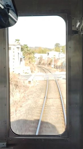 Vertical Window View of a Diesel Train | ディーゼル列車・縦構図の車窓風景 #japan #trainjourney #shorts