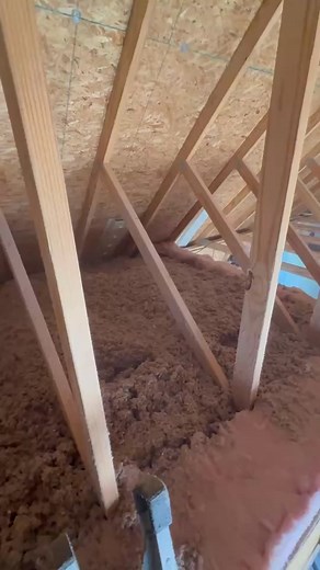 Have you ever wondered what cellulose insulation looks like? 👀 Cellulose insulation is made from recycled paper fibers treated with borate minerals for fire, pest, and mold resistance. When blown into your attic or walls, it forms a dense thermal barrier that helps regulate temperature and reduce outside noise. 🔇🏠 Compared to traditional insulation, cellulose offers superior air sealing, improving your home’s energy efficiency and comfort year-round — while also being one of the most eco-frie