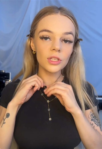yall hate fame but love to talk about pop culture. the more you demonize fame the more miserable you’ll become #wlw #lesbian #popculture #popmusic #unpopularopinions