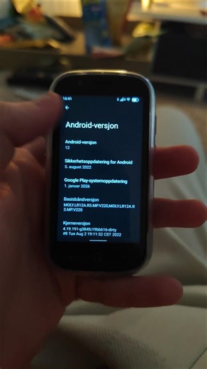 Android 12 miniphone