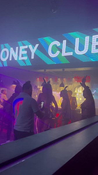 honey_nightclub (@honey_nightclub)’s videos with original sound - honey_nightclub