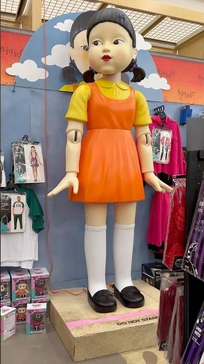 I Found Young-Hee at Spirit Halloween (BIGGEST Animatronic EVER)