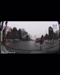 Earlier Today❗️ Dash Cam Footage🎥 Reckless Driver🏎️ Whizzes Thru Red Lights🚦 Location📍Derby, Warwick Avenue / Manor Road Junction #Str8OuttaNormanton #DangerousDriving #Derby | STR8 OUTTA NORMANTON