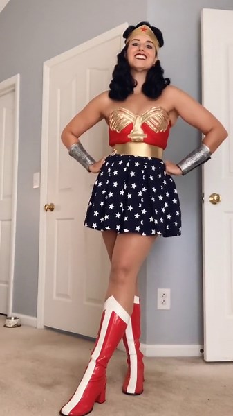1940s-Inspired Wonder Woman Costume Ideas