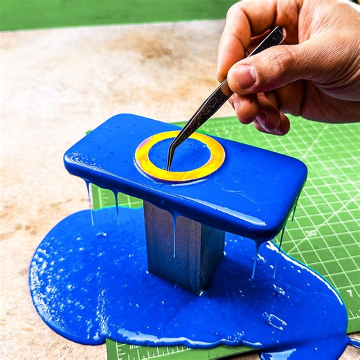 Upgrade your phone with these cool phone cases | 5-Minute Crafts Men