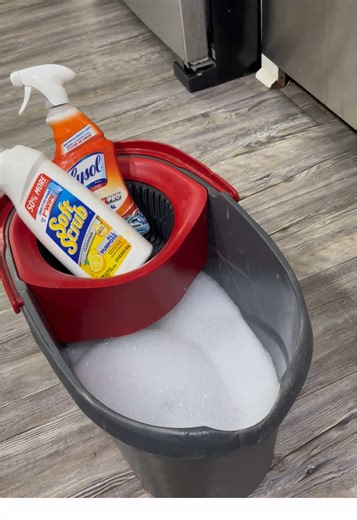 Your sign that it’s time for a new mop head 🫧🫧click that orange cart! #cleanwithericaa #fypシ゚viral #viral #cleantok