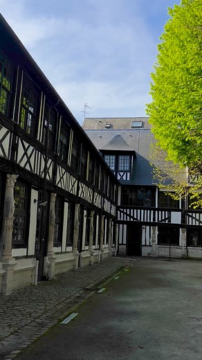 174 reactions · 12 shares | Aître St Maclou — Rouen #rouen #normandie #fyp #normandie #france #everyone #viral #trending #highlights | Rouen Ma Ville | Facebook