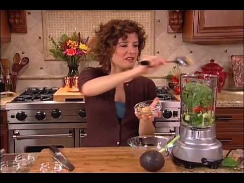 Garden Vegetable Soup - A Fast, Healthy and Delicious Raw Food Recipe