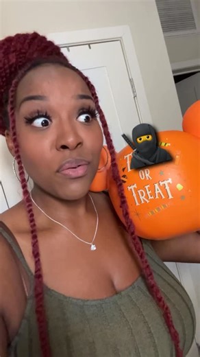 Christal Luster on Instagram: "What did they say????? 🥴 #nickolodeon #halloween #funny #reactions"