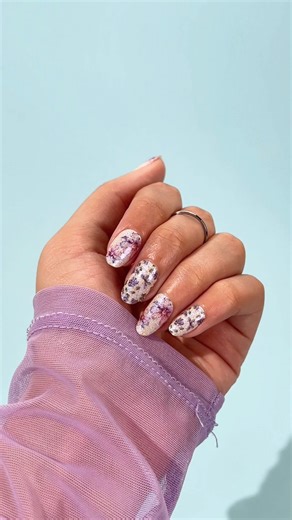 Color Street on Instagram: "A fresh take on florals? Yes please 😉🌷 Our Spring Nail Collection, “Sparkling Garden”, drops tomorrow! “Spring to Life” is just a taste of some of the stunning floral, shimmery designs coming your way. 🌿 💅 #ColorStreet #SpringNails #SpringFlorals #FloralNails #EasyNailArt #NailDIY #NailInspo #naturalnailart"