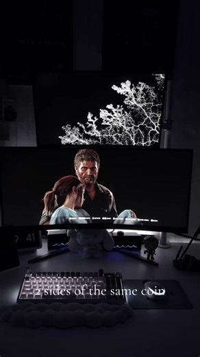 {..~2 sides of the same coin~..} #setup #dark #tlou #stackedmonitorlayout #ellieandjoel