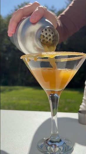 MOCKTAIL MONDAY: Caramel Apple Drink Recipe 🍎🍁