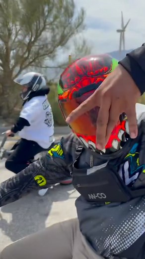 Things got a little heated: they thought they were gonna gap one of my builds but it was the other way around 😂😂 #MiniBoys #dragbike #demonbuilt #dragracing #shootout #fypシ | yzdemon416